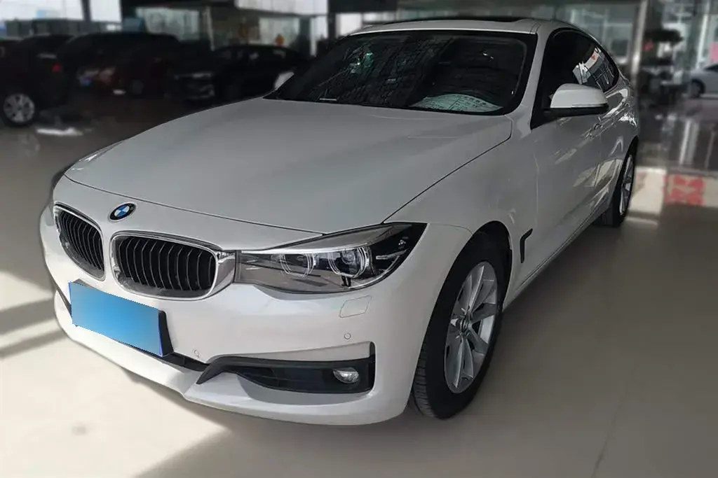 2017 BMW 3 Series GT 2.0T 184HP L4 8AT