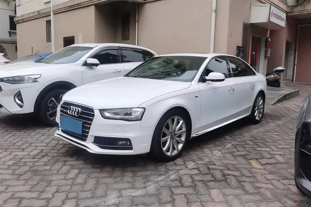 2016 Audi A4L 2.0T 224HP L4 7DCT