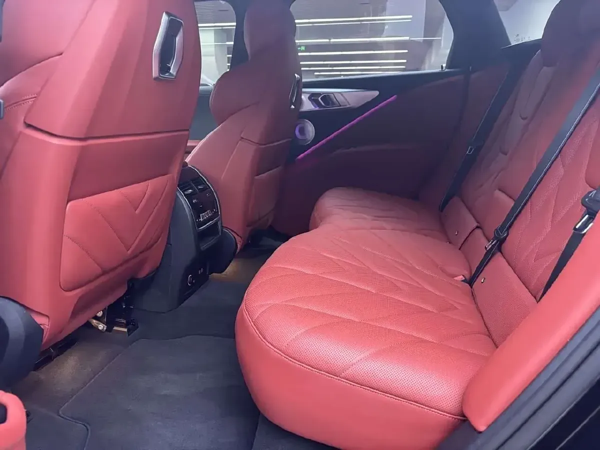 2023 BMW XM 3.0T 313HP L6 8AT PHEV 25.7KWH,autocango,china used car exporter,china ev exporter,chinese used car exporter,chinese used ev exporter