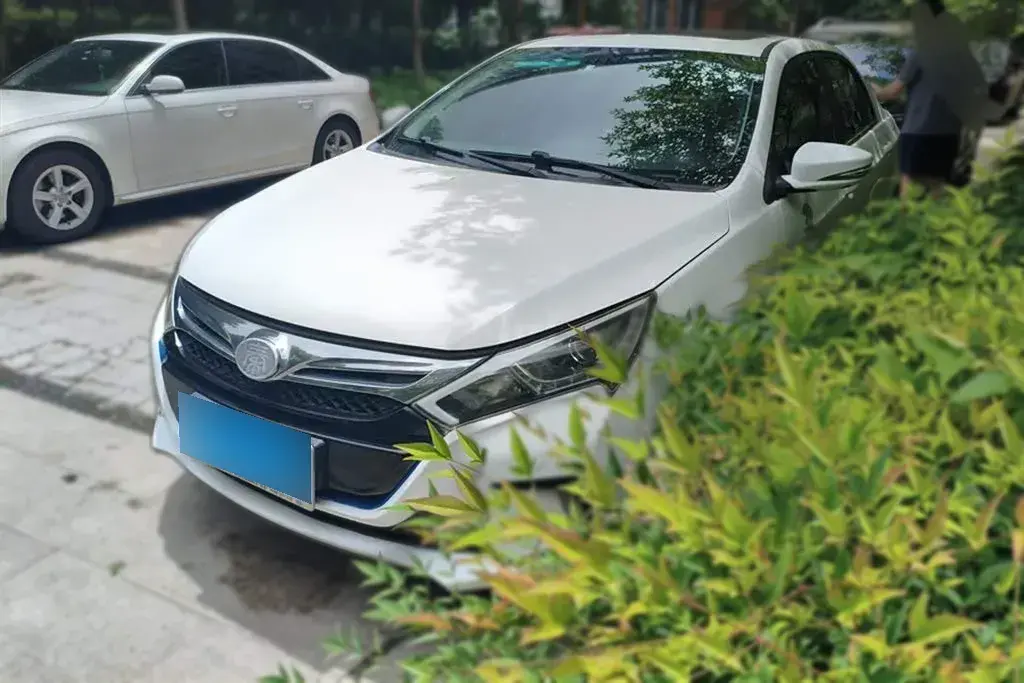 2015 BYD Qin 1.5T 154HP L4 6DCT PHEV 13KWH
