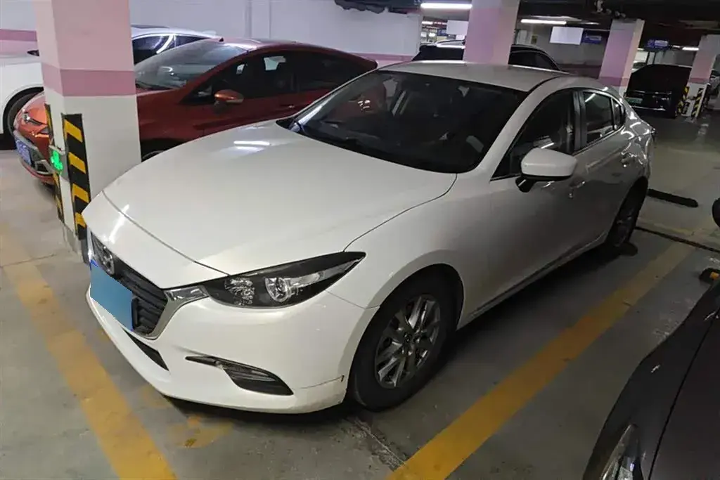 2017 Mazda 3 Axela 1.5L 117HP L4 6AT