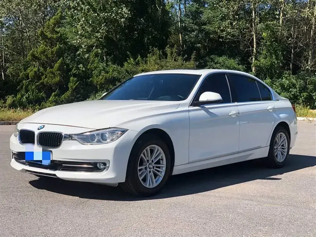 2013 BMW 3 Series 2.0T 184HP L4 8AT