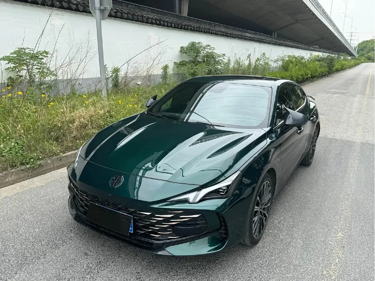 2023 MG 7 2.0T 261HP L4 9AT