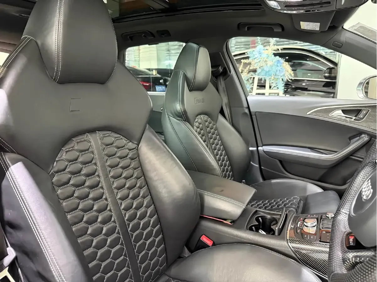 2016 Audi RS 6 4.0T 560HP V8 8AT,autocango,china used car exporter,china ev exporter,chinese used car exporter,chinese used ev exporter