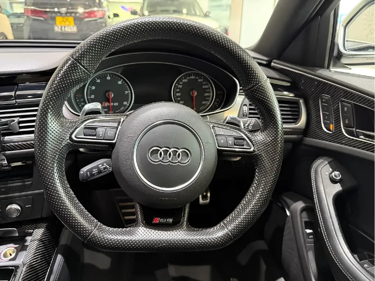 2016 Audi RS 6 4.0T 560HP V8 8AT,autocango,china used car exporter,china ev exporter,chinese used car exporter,chinese used ev exporter