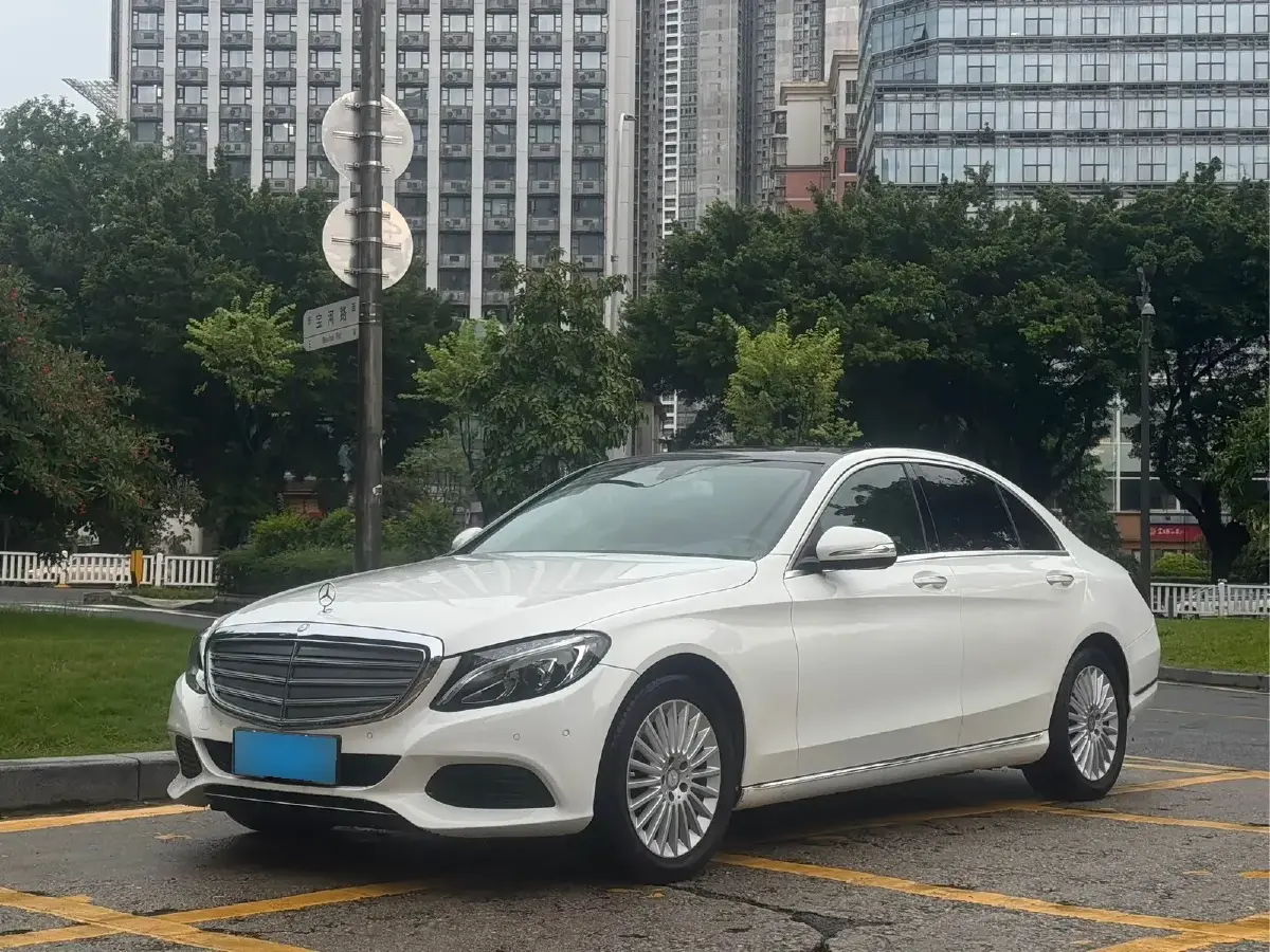 2015 Mercedes-Benz C Class 2.0T 184HP L4 7AT