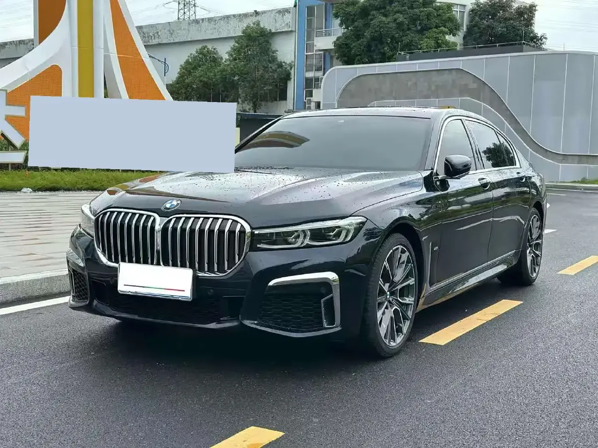 2018 BMW 7 Series 2.0T 258HP L4 8AT 2018 BMW 7 Series 2.0T 258HP L4 8AT