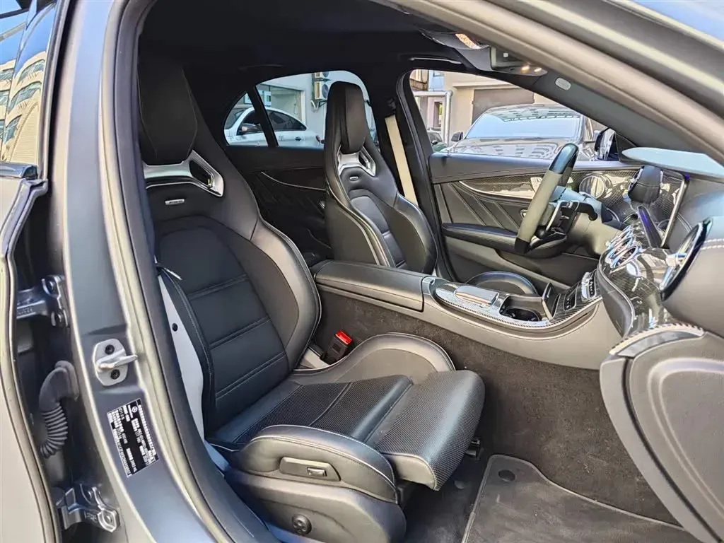 2021 Mercedes-Benz E AMG 4.0T 612HP V8 9AT,autocango,china used car exporter,china ev exporter,chinese used car exporter,chinese used ev exporter