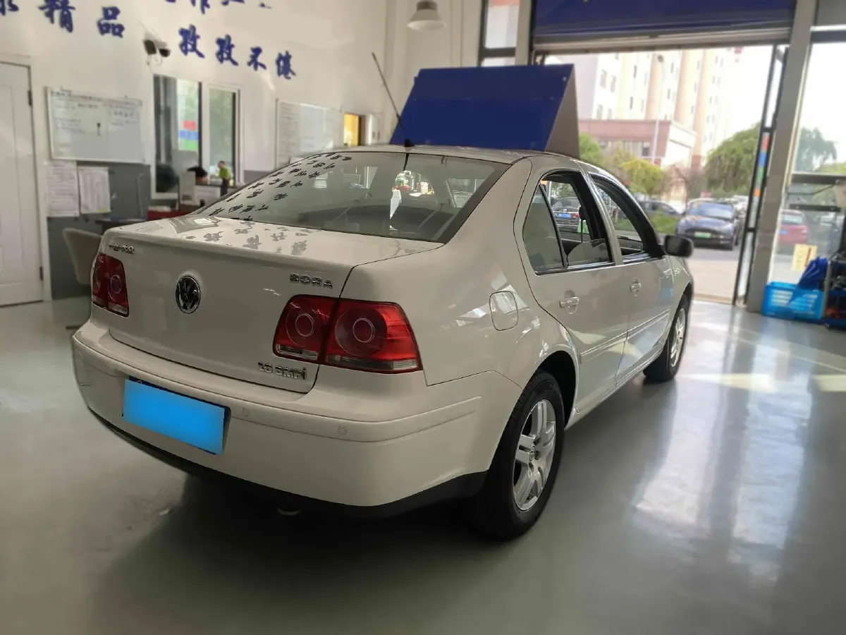 2006 Volkswagen Bora Classic 1.6L 100HP L4 4AT,autocango,china used car exporter,china ev exporter,chinese used car exporter,chinese used ev exporter