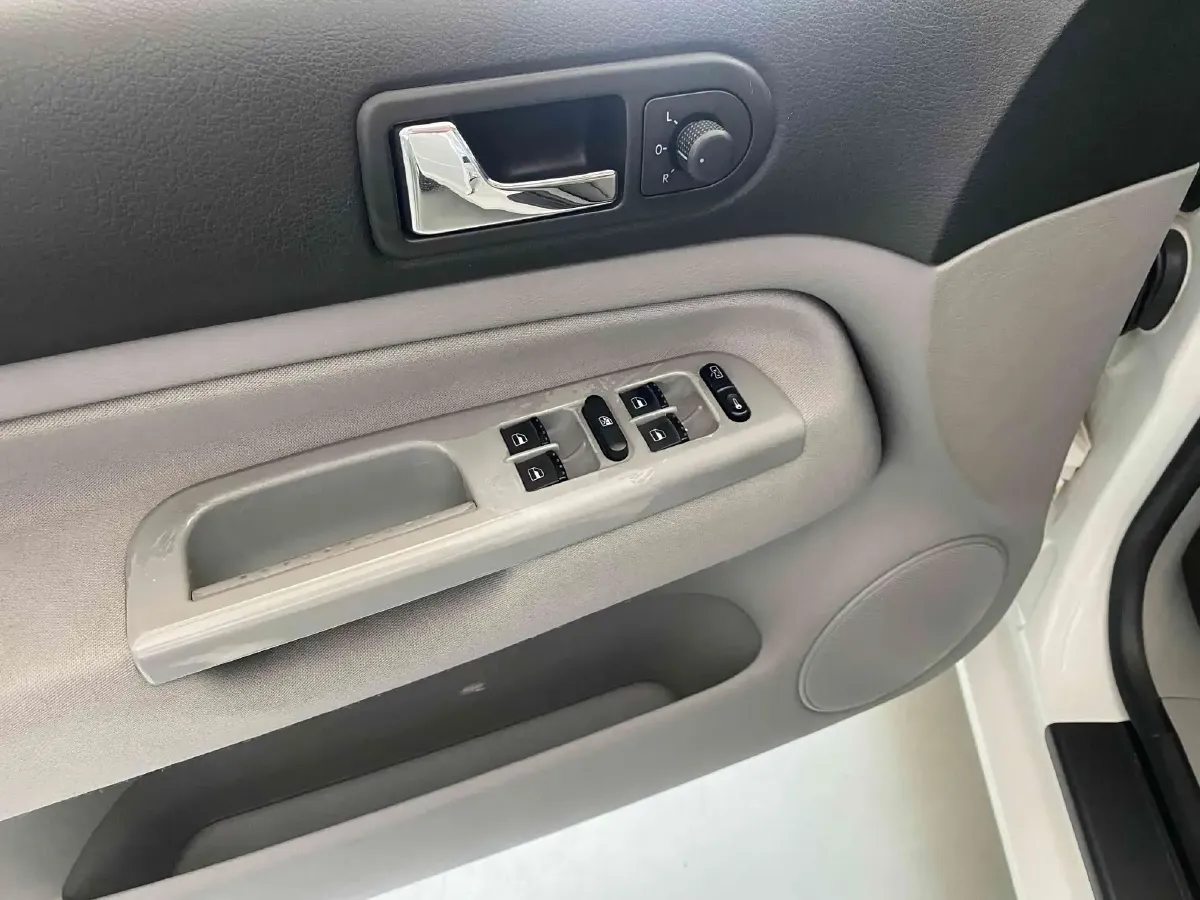 2006 Volkswagen Bora Classic 1.6L 100HP L4 4AT,autocango,china used car exporter,china ev exporter,chinese used car exporter,chinese used ev exporter