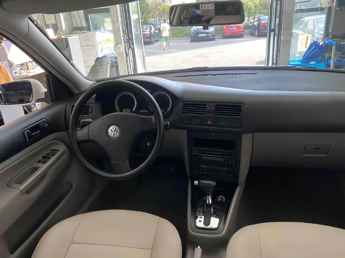 2006 Volkswagen Bora Classic 1.6L 100HP L4 4AT,autocango,china used car exporter,china ev exporter,chinese used car exporter,chinese used ev exporter