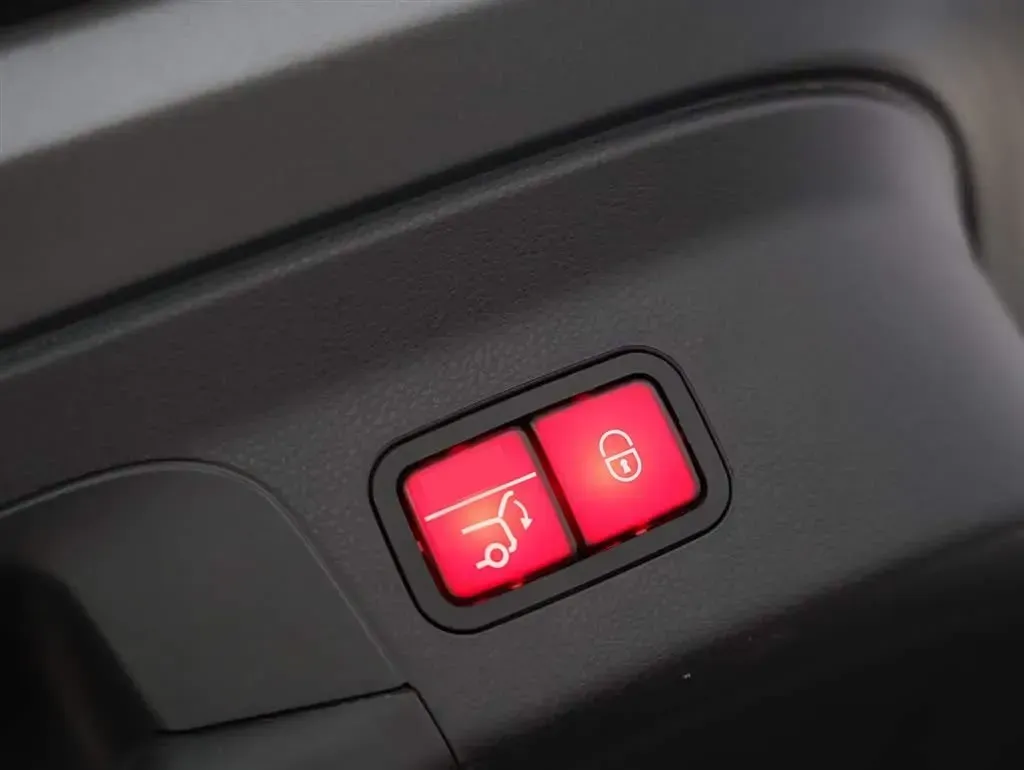 2018 Mercedes-Benz GLC Coupe AMG 4.0T 510HP V8 9AT,autocango,china used car exporter,china ev exporter,chinese used car exporter,chinese used ev exporter