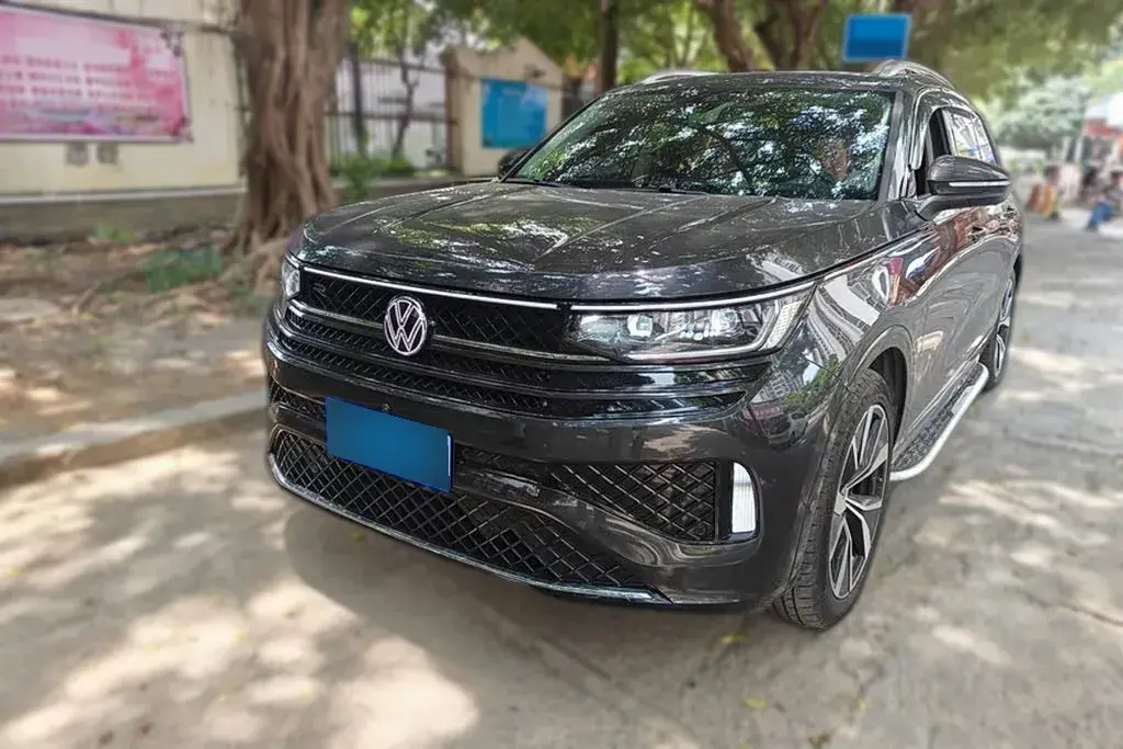 2023 Volkswagen Tavendor 2.0T 220HP L4 7DCT