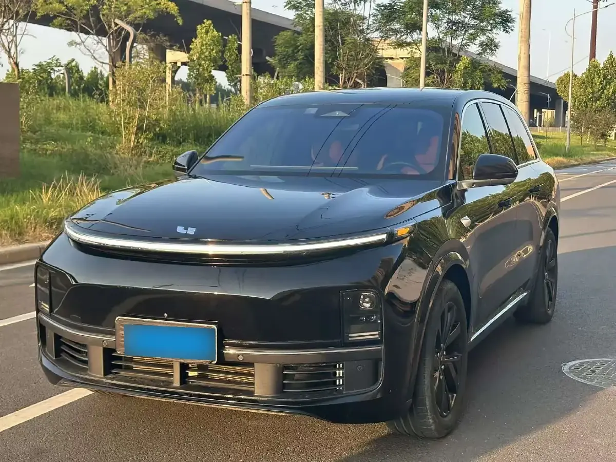 2023 Li L8 Range Extended 154HP REEV 40.9KWH