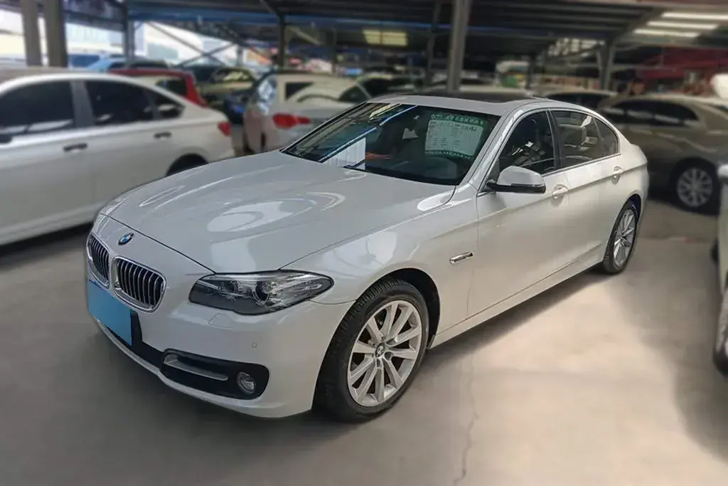 2014 BMW 5 Series 2.0T 245HP L4 8AT