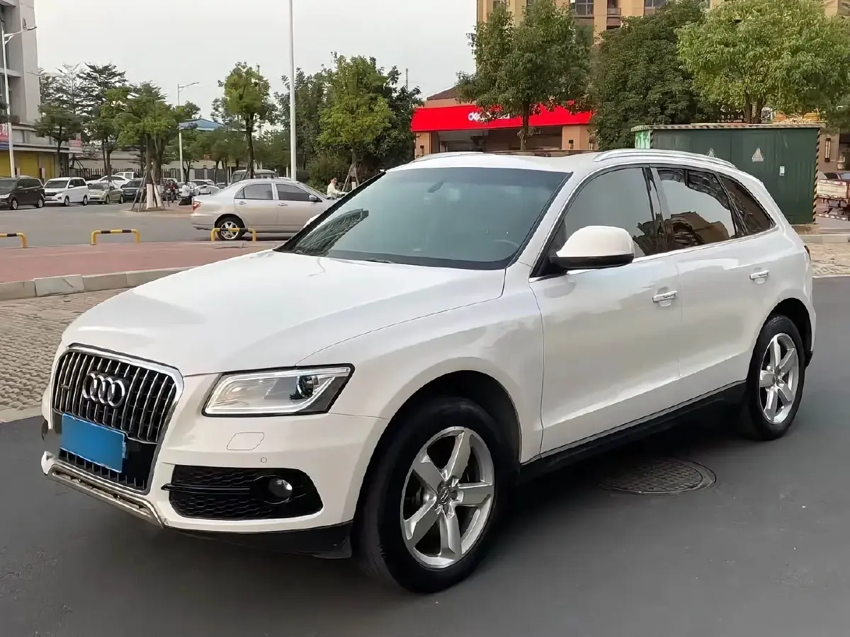 2013 Audi Q5 2.0T 211HP L4 8AT