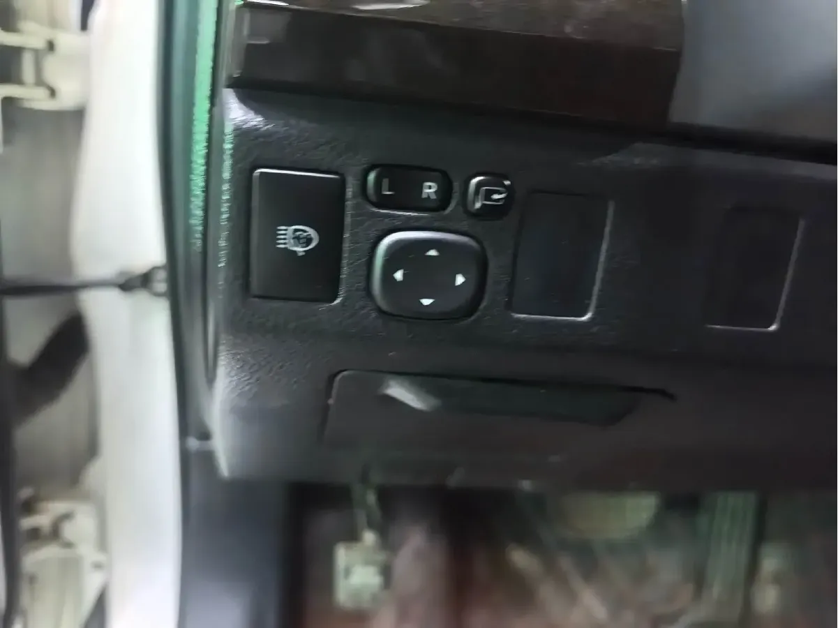 2013 Toyota Reiz 2.5L 193HP V6 6AT,autocango,china used car exporter,china ev exporter,chinese used car exporter,chinese used ev exporter