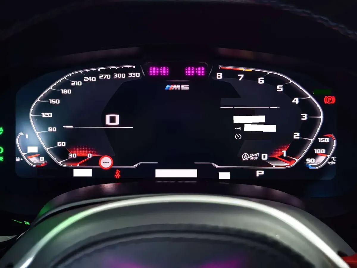 2021 BMW M5 4.4T 600HP V8 8AT,autocango,china used car exporter,china ev exporter,chinese used car exporter,chinese used ev exporter