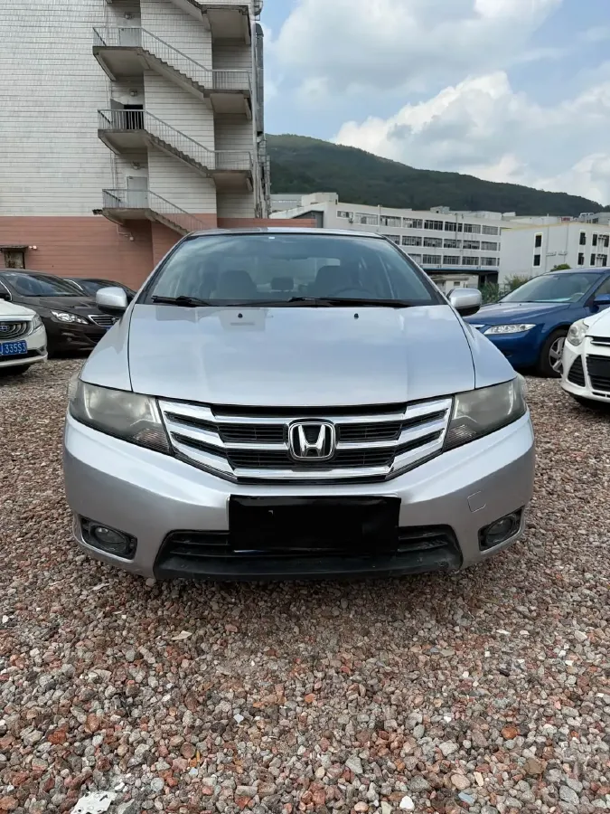 2012 Honda City Classic 1.5L 120HP L4 5AT,autocango,china used car exporter,china ev exporter,chinese used car exporter,chinese used ev exporter