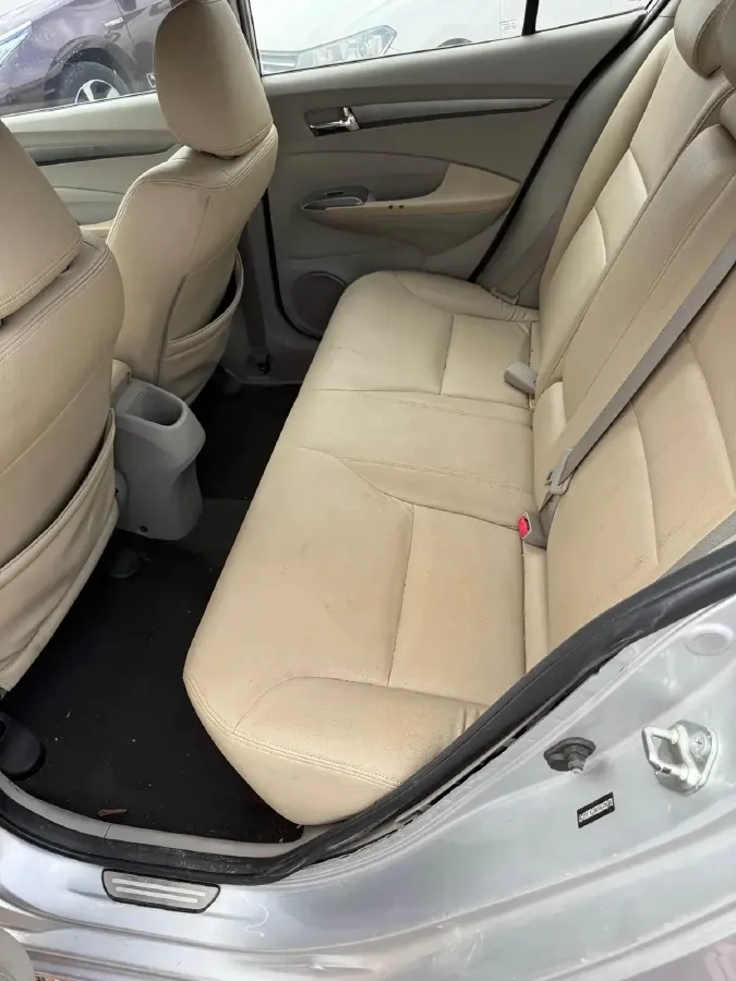 2012 Honda City Classic 1.5L 120HP L4 5AT,autocango,china used car exporter,china ev exporter,chinese used car exporter,chinese used ev exporter