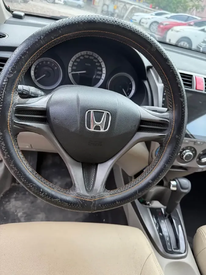 2012 Honda City Classic 1.5L 120HP L4 5AT,autocango,china used car exporter,china ev exporter,chinese used car exporter,chinese used ev exporter