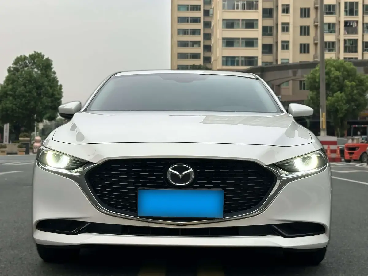 2021 Mazda 3 Axela 2.0L 158HP L4 6AT