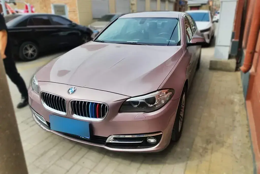 2014 BMW 5 Series 2.0T 218HP L4 8AT