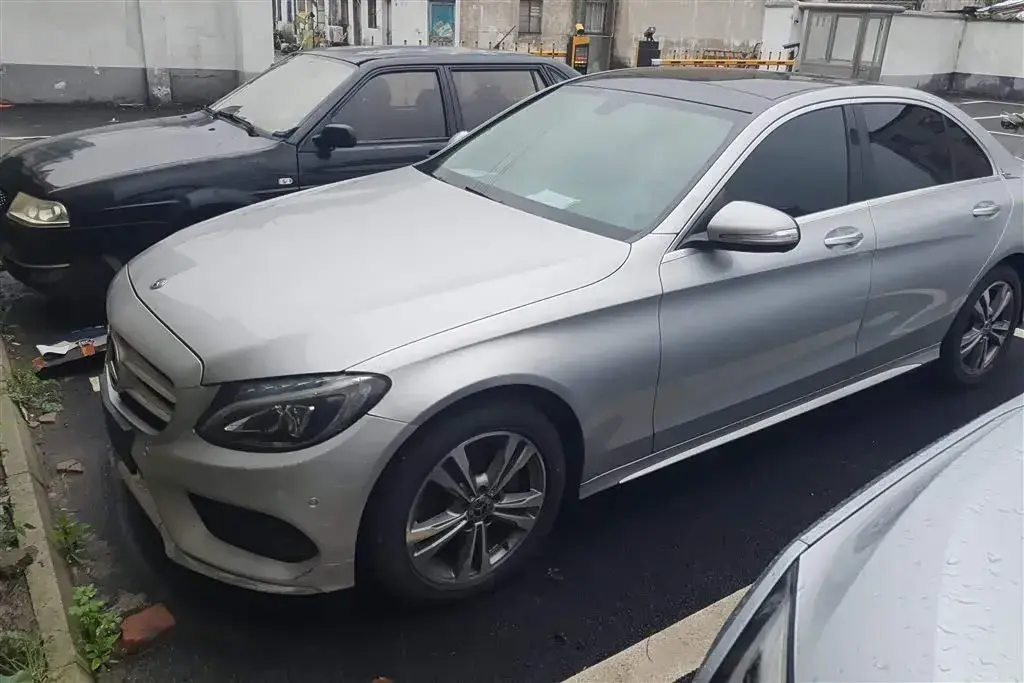 2017 Mercedes-Benz C Class 2.0T 184HP L4 9AT