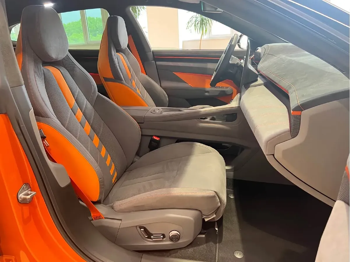 2025 Zeekr 001 BEV 100KWH,autocango,china used car exporter,china ev exporter,chinese used car exporter,chinese used ev exporter