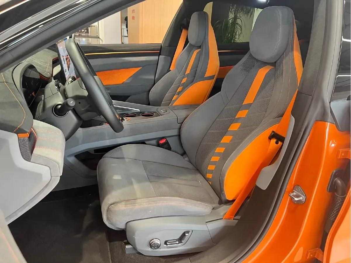 2025 Zeekr 001 BEV 100KWH,autocango,china used car exporter,china ev exporter,chinese used car exporter,chinese used ev exporter