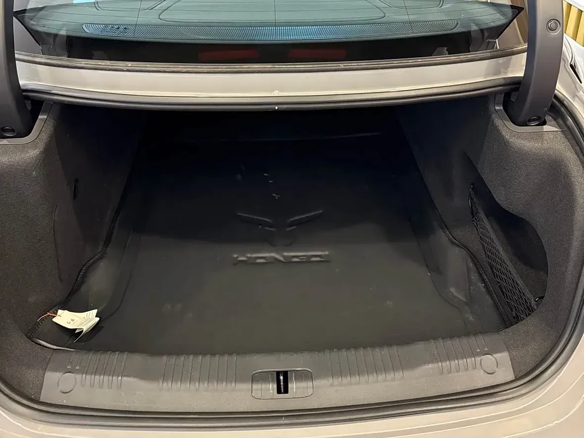 2024 HongQi EH7 BEV 111KWH,autocango,china used car exporter,china ev exporter,chinese used car exporter,chinese used ev exporter