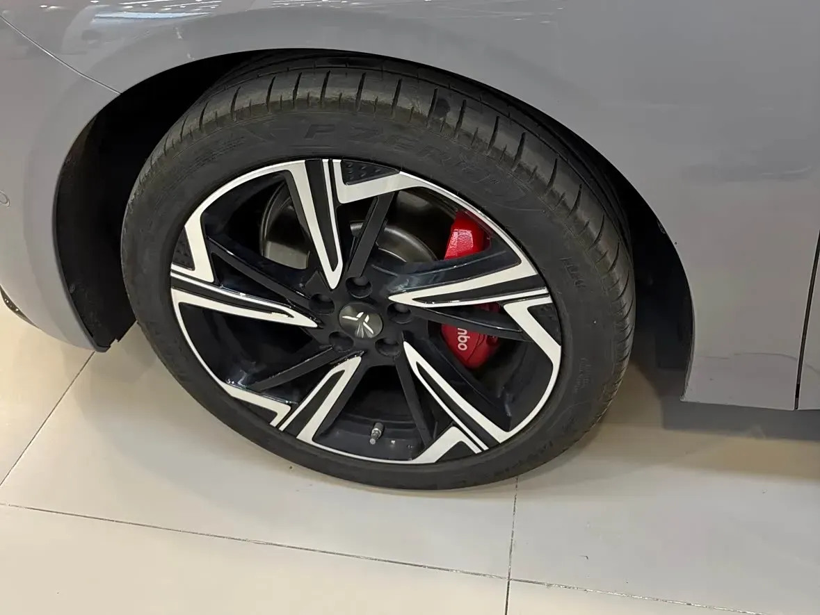 2024 HongQi EH7 BEV 111KWH,autocango,china used car exporter,china ev exporter,chinese used car exporter,chinese used ev exporter