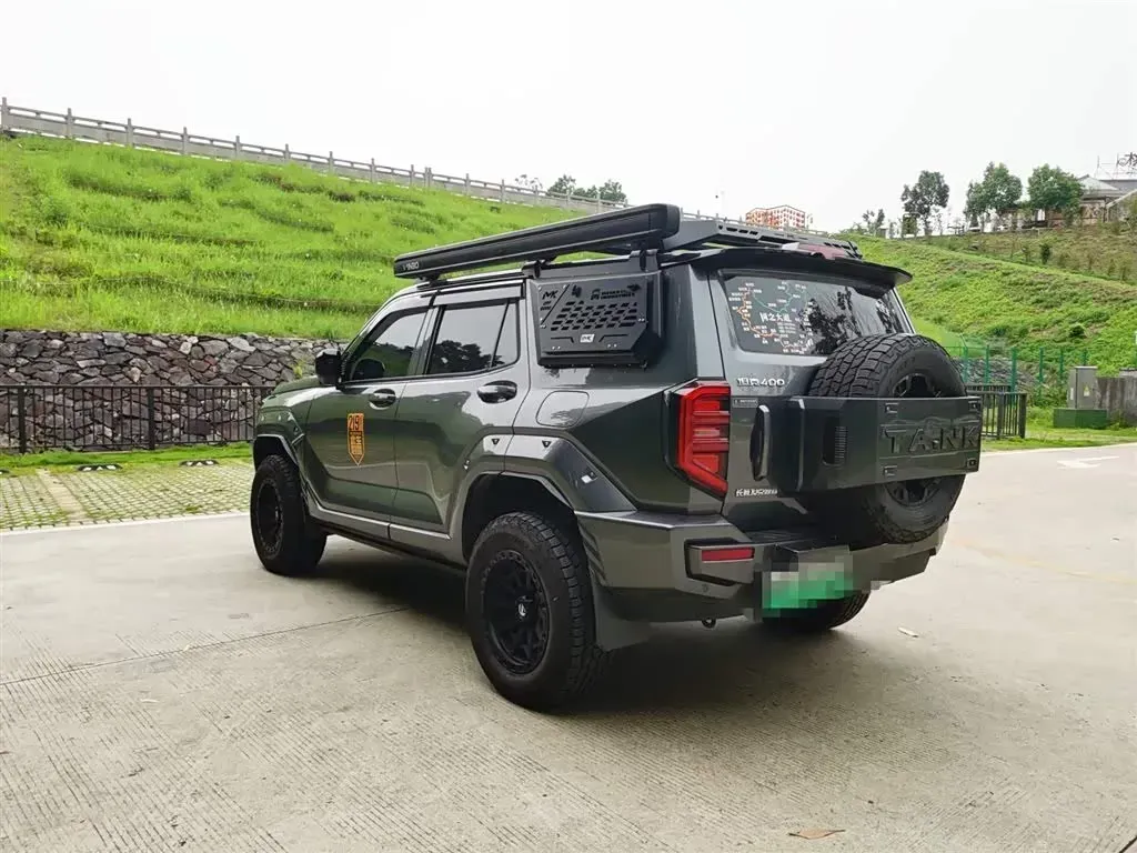 2024 Tank 400 2.0T 252HP L4 9AT PHEV 36.7/37.1KWH,autocango,china used car exporter,china ev exporter,chinese used car exporter,chinese used ev exporter
