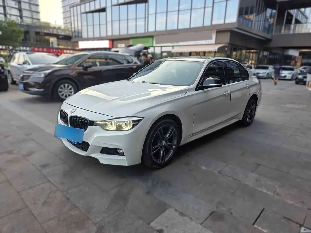 2018 BMW 3 Series 2.0T 184HP L4 8AT