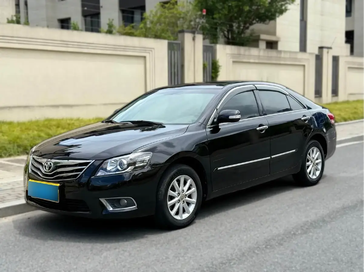 2013 Toyota Camry 2.0L 147HP L4 4AT