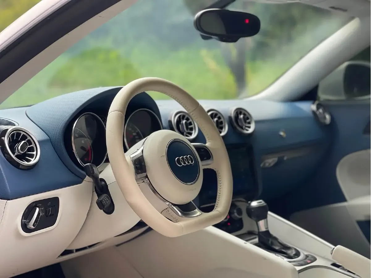 2011 Audi TT 2.0T 211HP L4 6DCT,autocango,china used car exporter,china ev exporter,chinese used car exporter,chinese used ev exporter