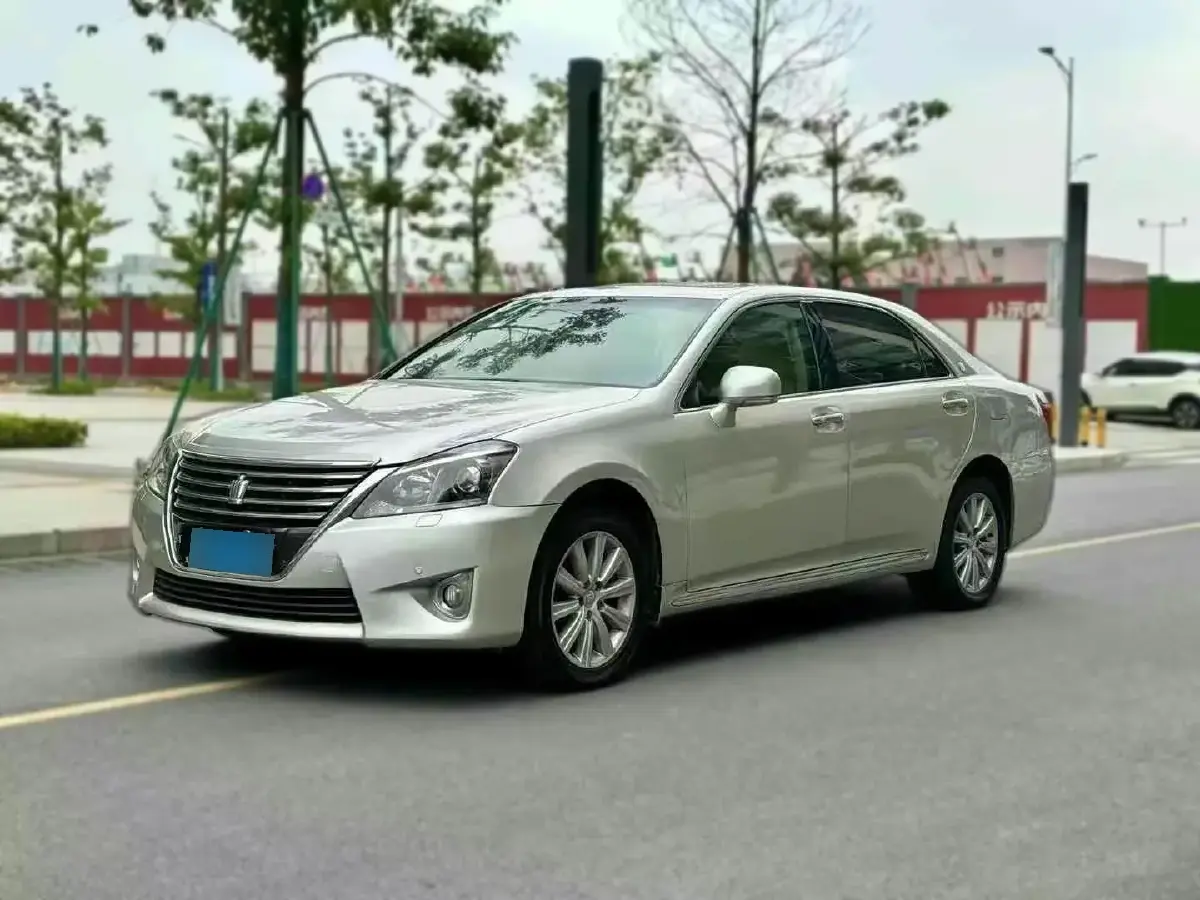 2012 Toyota Crown 2.5L 193HP V6 6AT