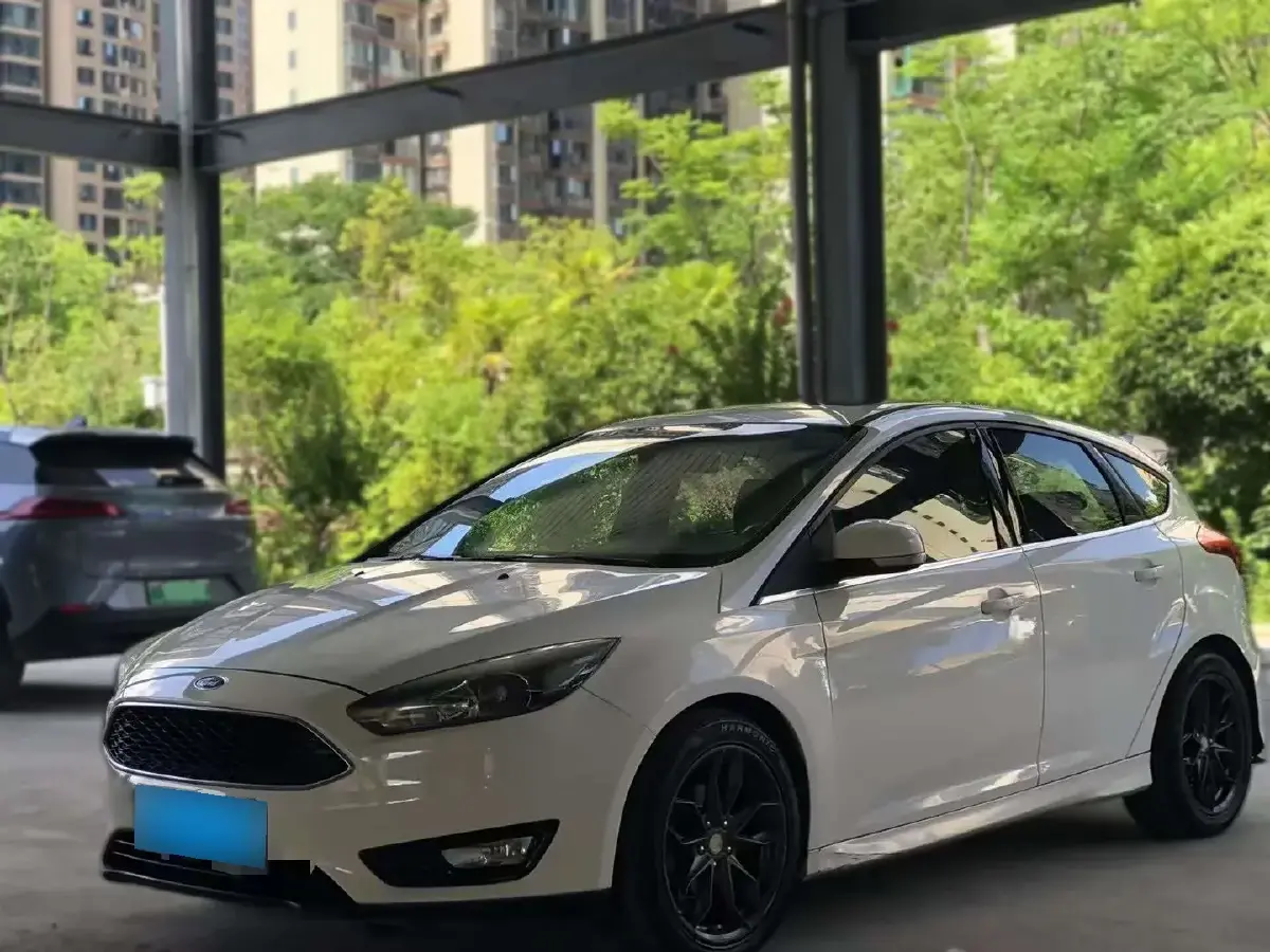 2017 Ford Focus 1.5T 181HP L4 6AT