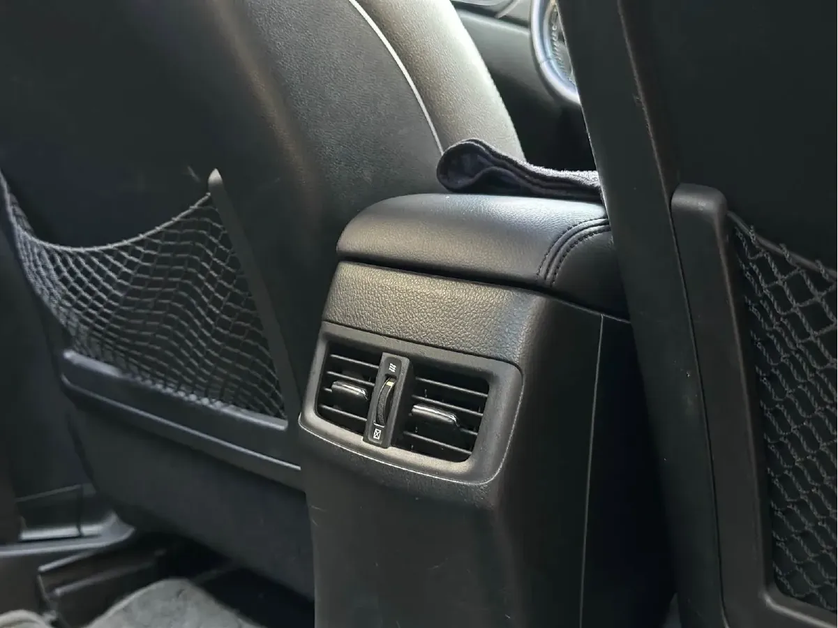 2010 Suzuki Kizashi 2.4L 178HP L4 CVT,autocango,china used car exporter,china ev exporter,chinese used car exporter,chinese used ev exporter