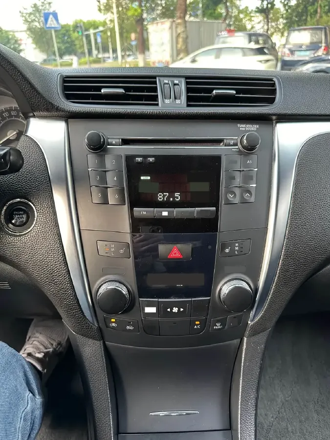 2010 Suzuki Kizashi 2.4L 178HP L4 CVT,autocango,china used car exporter,china ev exporter,chinese used car exporter,chinese used ev exporter