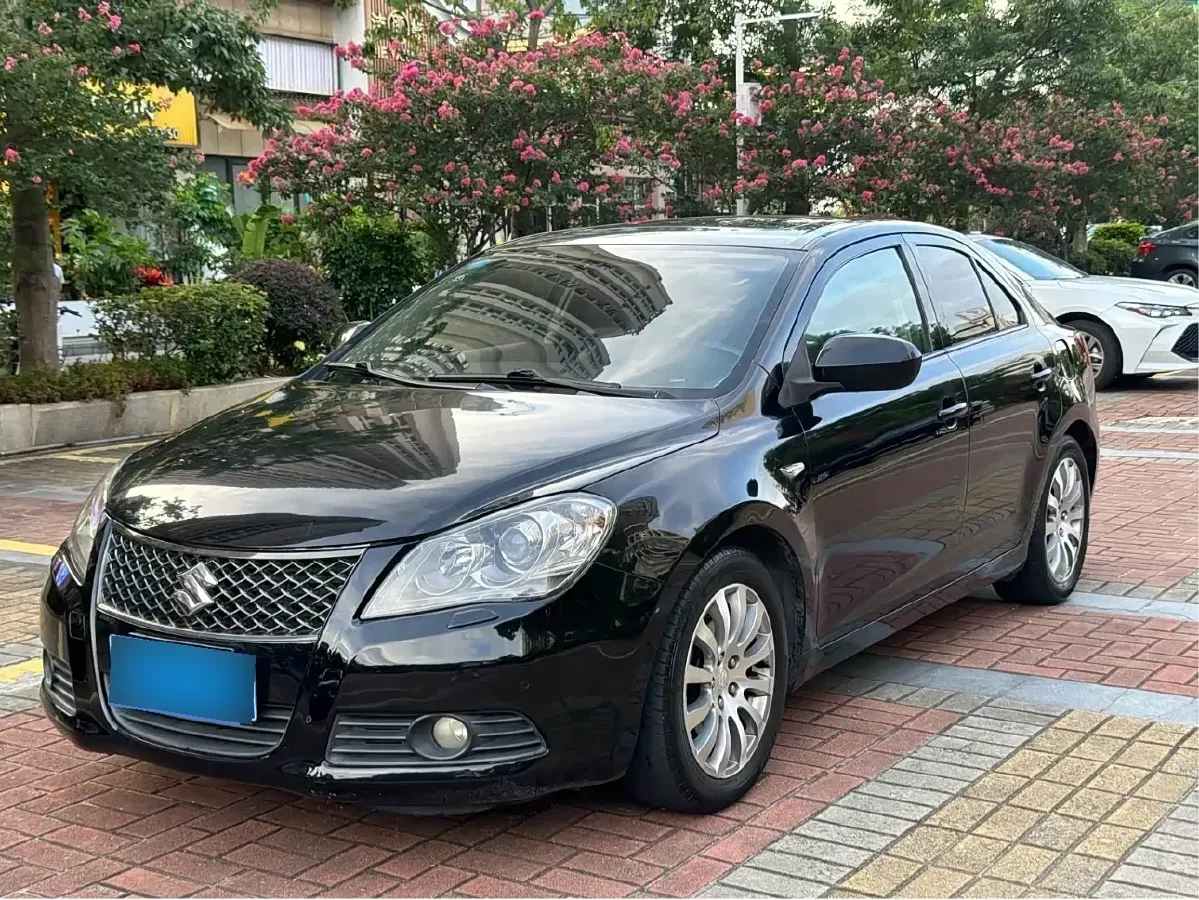 2010 Suzuki Kizashi 2.4L 178HP L4 CVT,autocango,china used car exporter,china ev exporter,chinese used car exporter,chinese used ev exporter