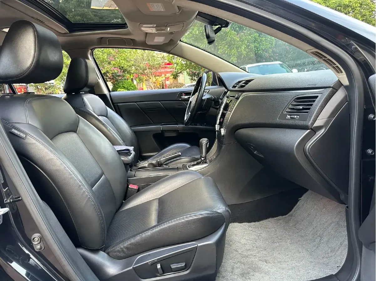 2010 Suzuki Kizashi 2.4L 178HP L4 CVT,autocango,china used car exporter,china ev exporter,chinese used car exporter,chinese used ev exporter