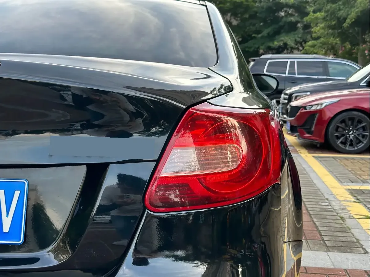 2010 Suzuki Kizashi 2.4L 178HP L4 CVT,autocango,china used car exporter,china ev exporter,chinese used car exporter,chinese used ev exporter