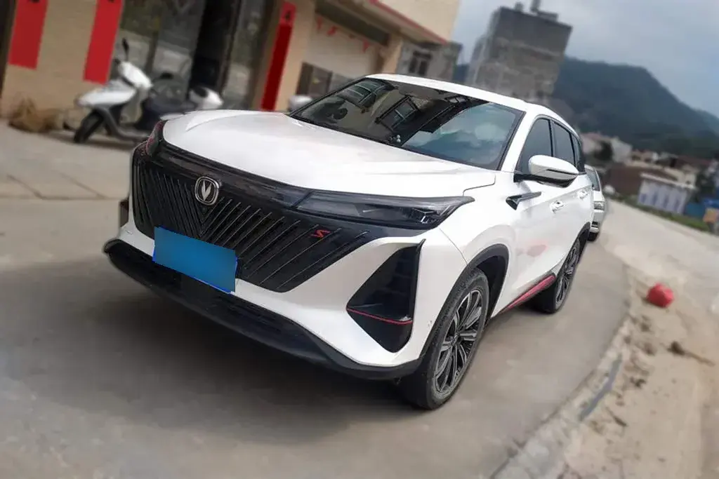 2022 ChangAn CS75 Plus 2.0T 233HP L4 8AT