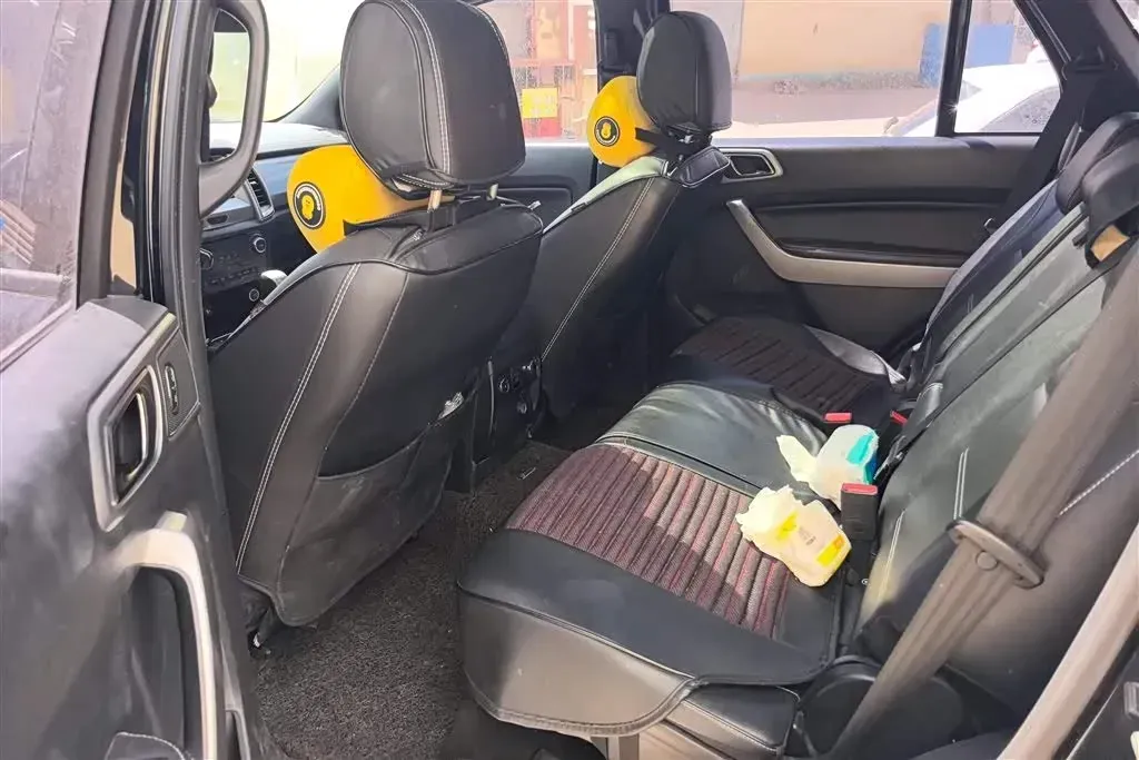 2017 Ford Everest 2.0T 245HP L4 6AT,autocango,china used car exporter,china ev exporter,chinese used car exporter,chinese used ev exporter