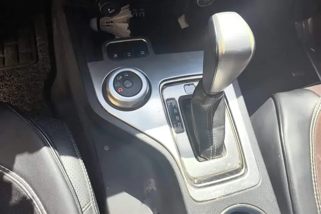 2017 Ford Everest 2.0T 245HP L4 6AT,autocango,china used car exporter,china ev exporter,chinese used car exporter,chinese used ev exporter