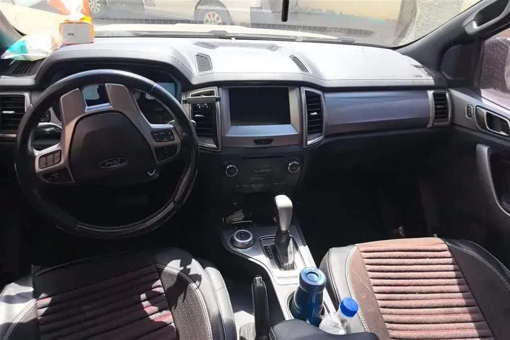 2017 Ford Everest 2.0T 245HP L4 6AT,autocango,china used car exporter,china ev exporter,chinese used car exporter,chinese used ev exporter