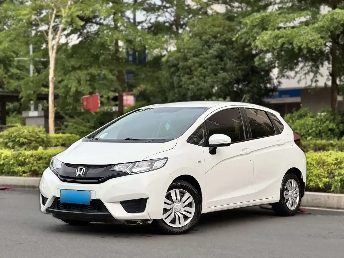 2016 Honda Fit 1.5L 131HP L4 CVT