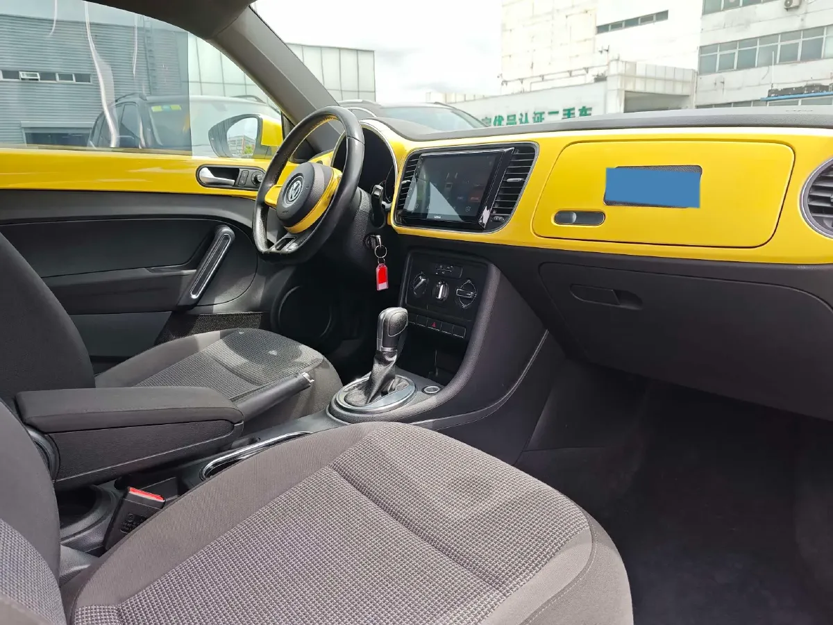 2014 Volkswagen Beetle 1.2T 105HP L4 7DCT,autocango,china used car exporter,china ev exporter,chinese used car exporter,chinese used ev exporter