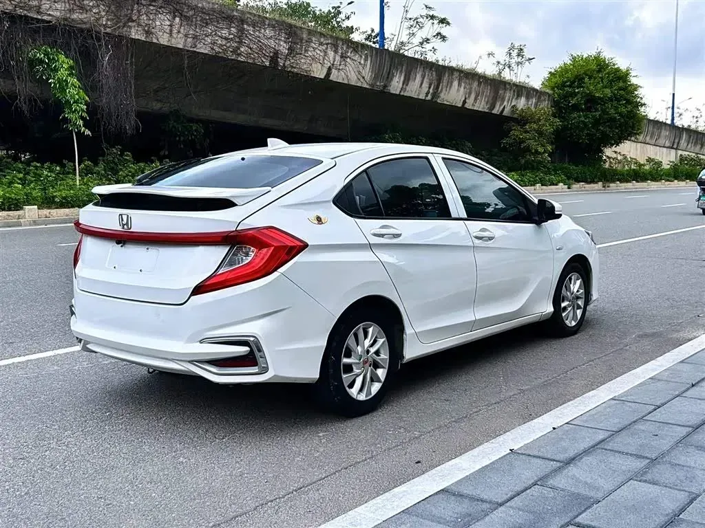2017 Honda Gienia 1.5L 131HP L4 CVT,autocango,china used car exporter,china ev exporter,chinese used car exporter,chinese used ev exporter